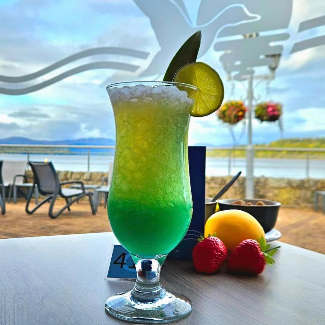 Duck Bay Hotel & Restaurant Баллох Екстер'єр фото